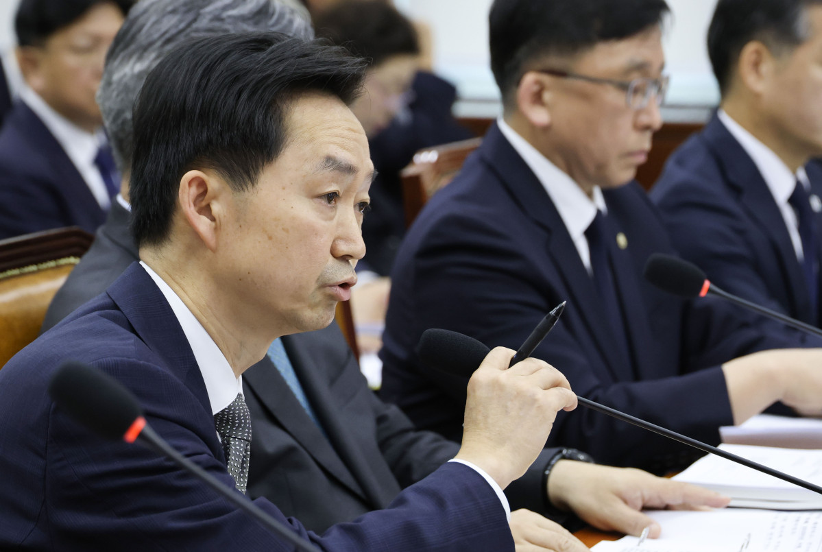 ▲김지용 중대범죄수사청장이 26일 국회 행정안전위원회에서 열린 2026년도 종합 국정감사에서 질의에 답변하고 있다. (사진제공=연합뉴스)