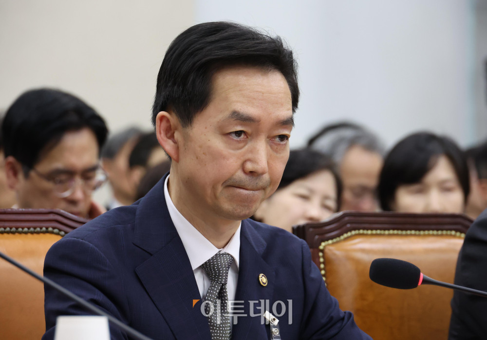 ▲김지용 중대범죄수사청장이 26일 서울 여의도 국회 행정안전위원회에서 열린 종합감사에서 참석하고 있다. 고이란 기자 photoeran@
