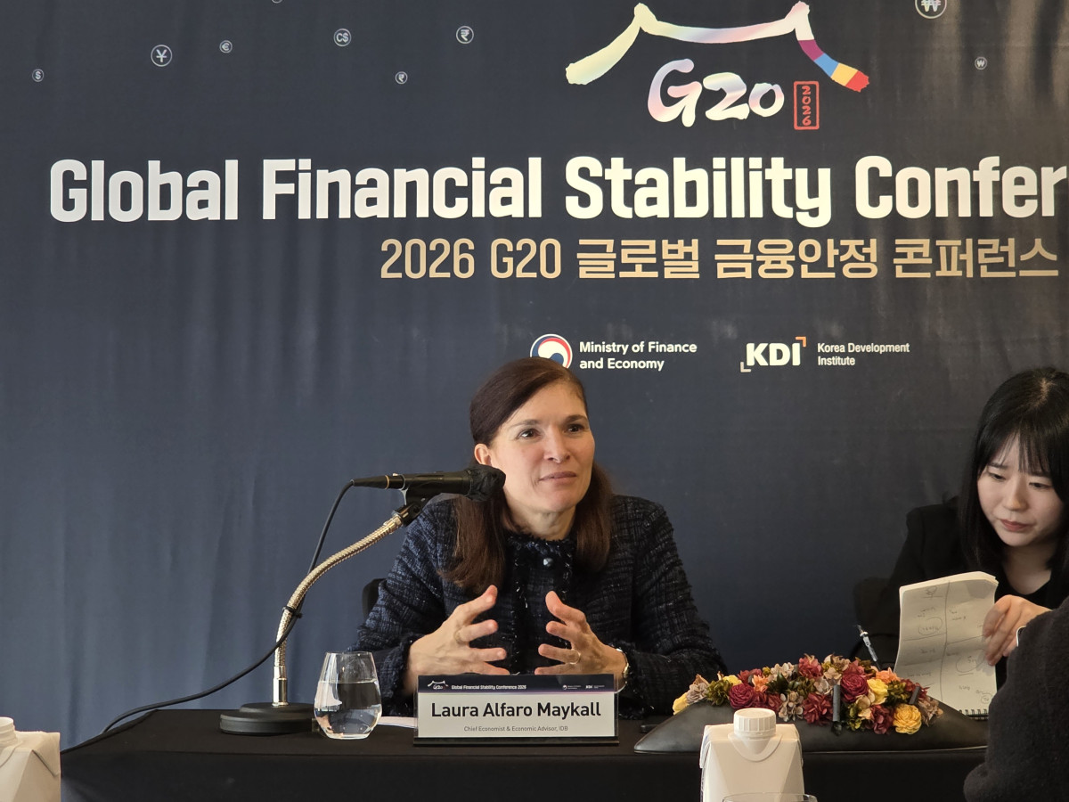 ▲로라 알파로 미주개발은행(IDB) 수석이코노미스트가 27일 서울 포시즌스호텔에서 재정경제부·한국개발연구원(KDI)가 공동 개최한 '2026 주요 20개국(G20) 글로벌 금융안정 컨퍼런스'를 계기로 기자회견을 가졌다. (이투데이DB)