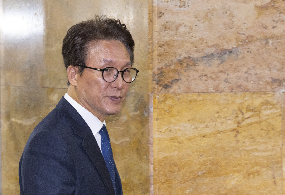 ▲더불어민주당 김민석 대표가 27일 국회에서 열린 의원 총회를 마치고 이동하고 있다. 민주당은 의원 총회를 통해 조희대 대법원장 의혹 국정조사를 실시하기로 결정했다. 2026.10.27 (사진=연합뉴스)