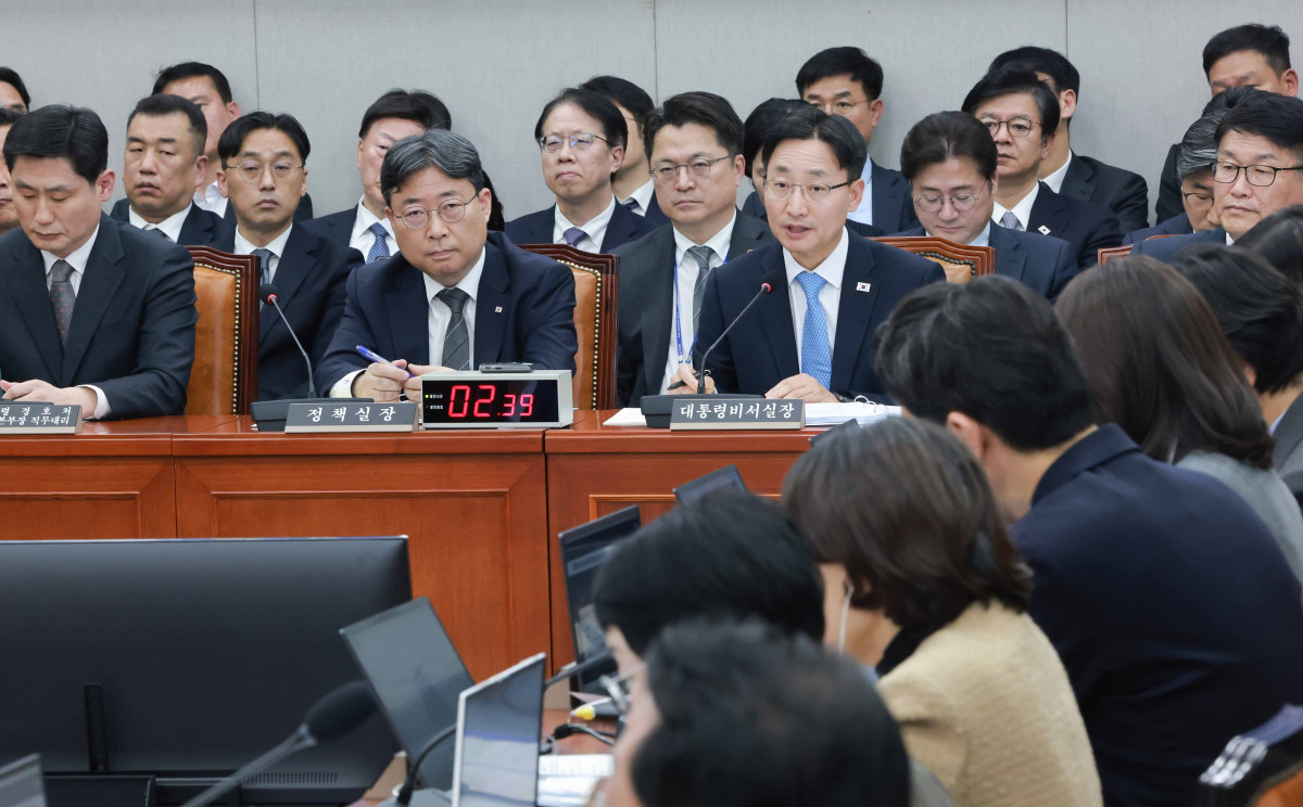 ▲임광현 대통령비서실장이 29일 국회 운영위원회에서 열린 대통령비서실, 국가안보실, 대통령경호처에 대한 국정감사에서 운영위원 질의에 답하고 있다. (연합뉴스)