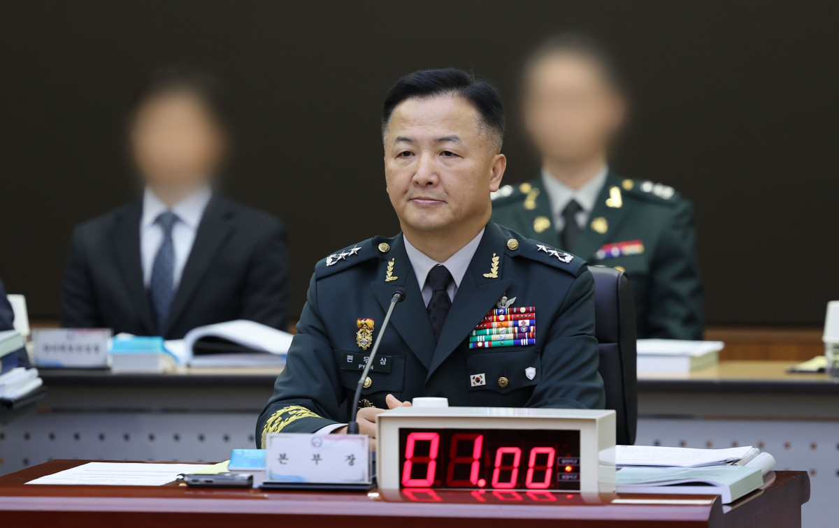 ▲국방방첩본부장인 편무삼 소장이 30일 국방방첩본부에서 열린 국회 정보위원회의 국방방첩본부에 대한 국정감사에 출석해 있다. 신태현 기자 holjjak@