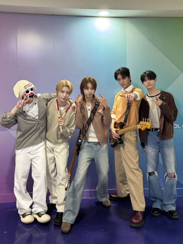 ▲하츠웨이브(사진출처 = 카카오엔터테인먼트)