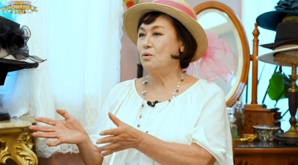 ▲배우 박원숙, 손녀에게 등록금과 학비, 서울 용산 오피스텔, 자동차를 마련해줬다고 밝히는 모습.(유튜브 채널 ‘송승환의 원더풀 라이프’ 화면 캡처)