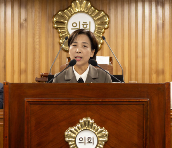 ▲최선희 영주시의원이 13일 시의회 본회의장에서 5분 자유발언을 하고 있다. (영주시의회)