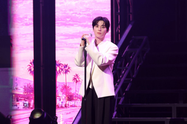 ▲황민현 팬미팅 '도원경'(사진출처=플레디스엔터테인먼트(하이브))