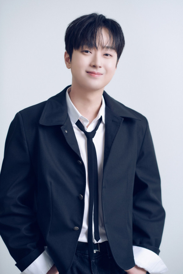 ▲이찬원(사진출처=그레이스이엔엠)