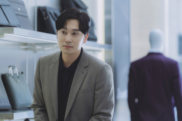 ▲'로또 1등도 출근합니다' 서현우 스틸컷(사진출처=티빙)