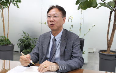 “어머니를 떠올리며 치매공공신탁 설계했죠”
