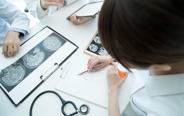 日 시니어 구인 2년 3개월 새 7배 증가 “70대도 오세요”