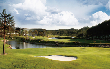 철(鐵)이 만든 세상, 페럼클럽