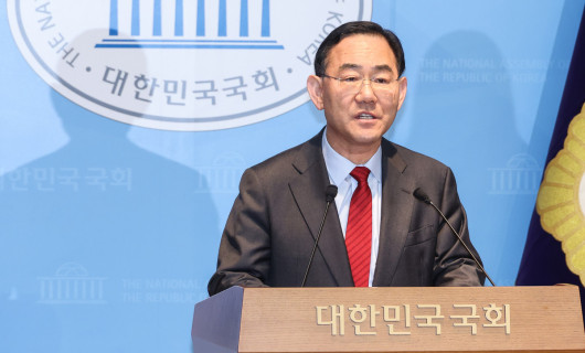 '컷오프' 주호영, 불출마 선언…"장동혁, 물러날 때 알기를"