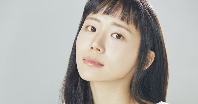 [윤준필의 시선] '모두가 자신의 무가치함과 싸우고 있다' 박예니, 간극을 연기하는 배우
