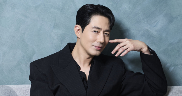[비즈 스타] '호프' 조인성, 논두렁 액션 SF에 몸을 던지다(인터뷰①)